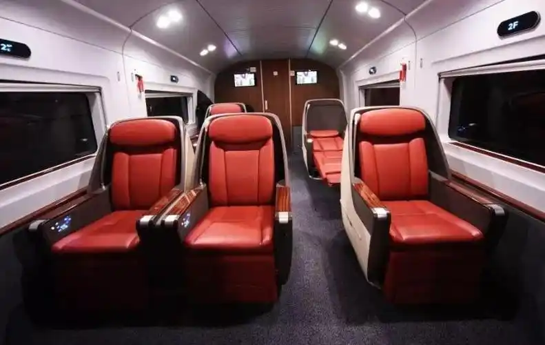 高铁二等座有充电的地方吗