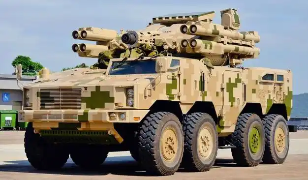 4种武器配4面雷达美军硬凑防空车解放军625防空炮更显专业