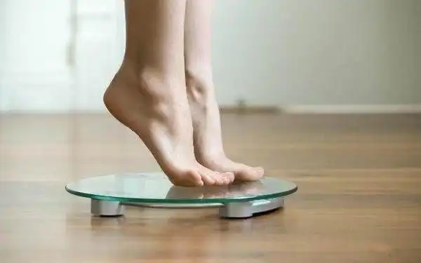 坚持踮脚运动,促进回血防痔疮 很多人在生活中