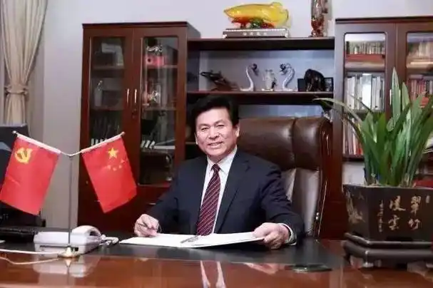 低学历大老板,为何还去读学历?