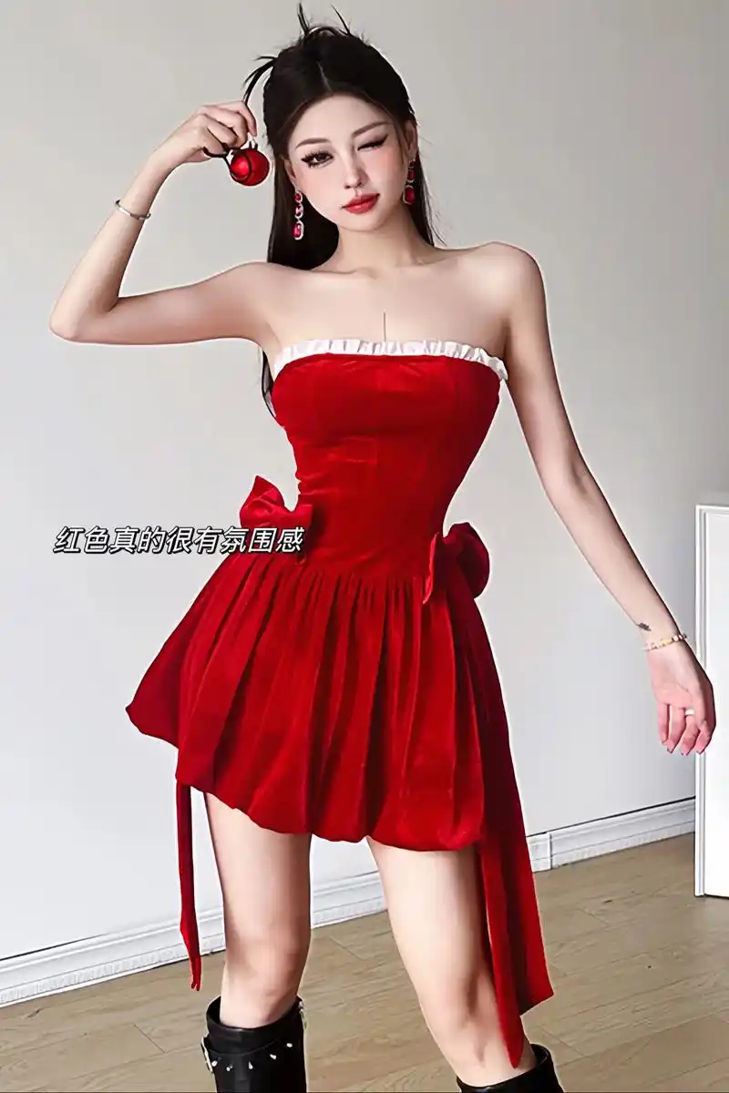 露肩设计和高腰设计 - 抖音