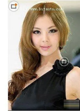 谢梦因为参加百里挑一从而走红,但是实际上谢梦早在2010年的时候就