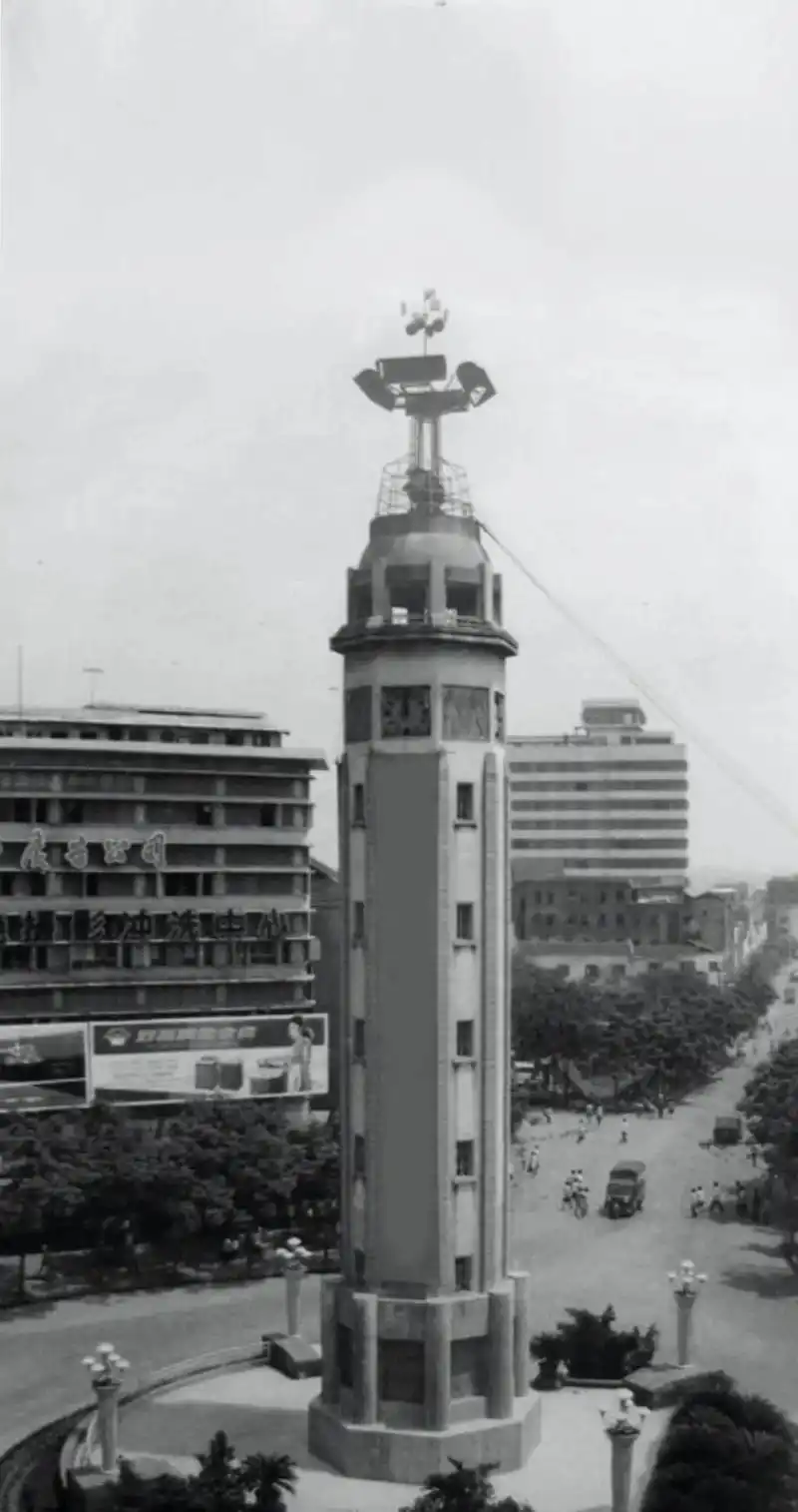 重庆传奇:一座碑与一个城(二)