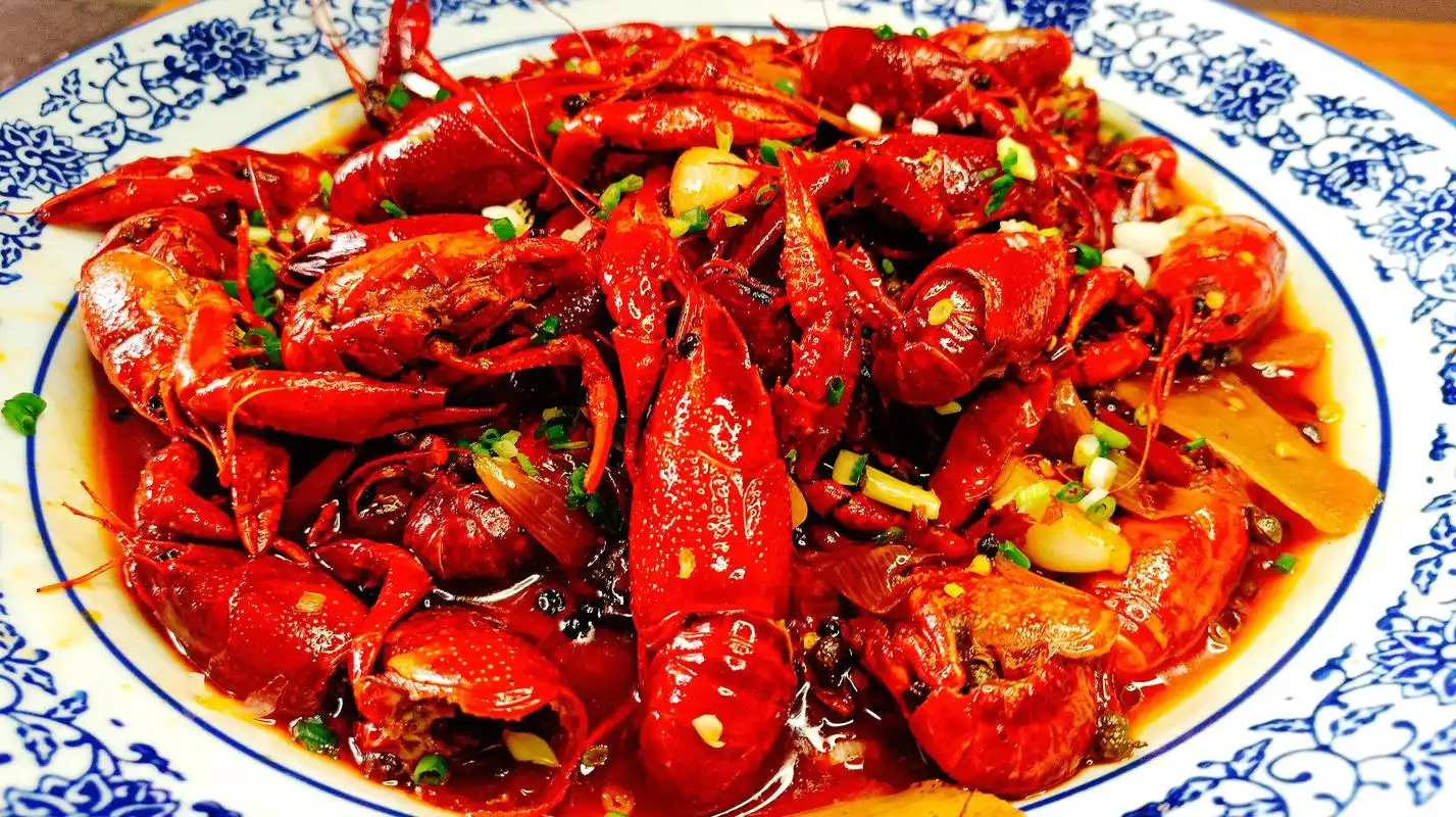 麻辣小龙虾正宗做法!大厨独家秘制,简单详细,比饭店卖的好吃!