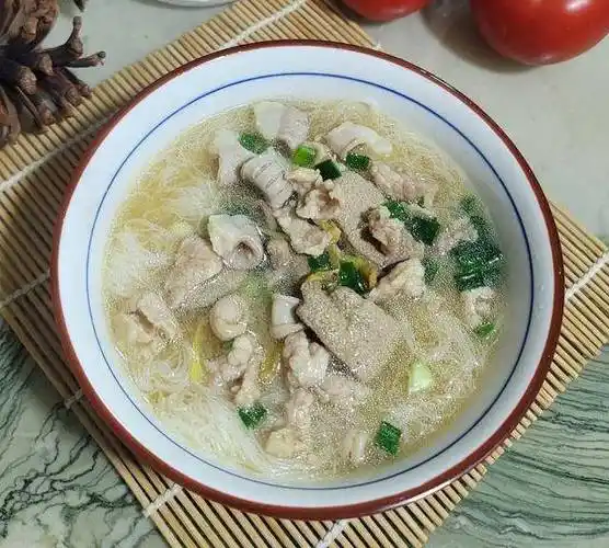 猪杂汤米粉,非常鲜美的汤米粉_葱花_粉肠_瘦肉