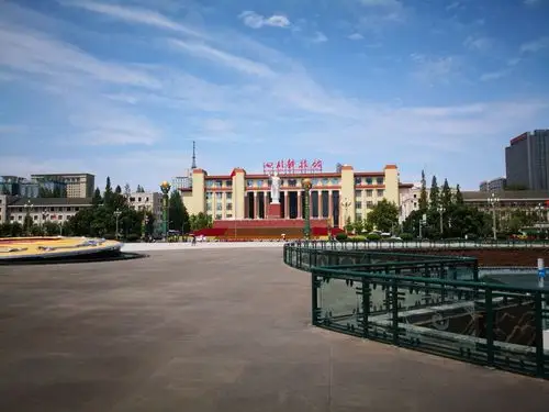 分享一组60年代到现在的天府广场