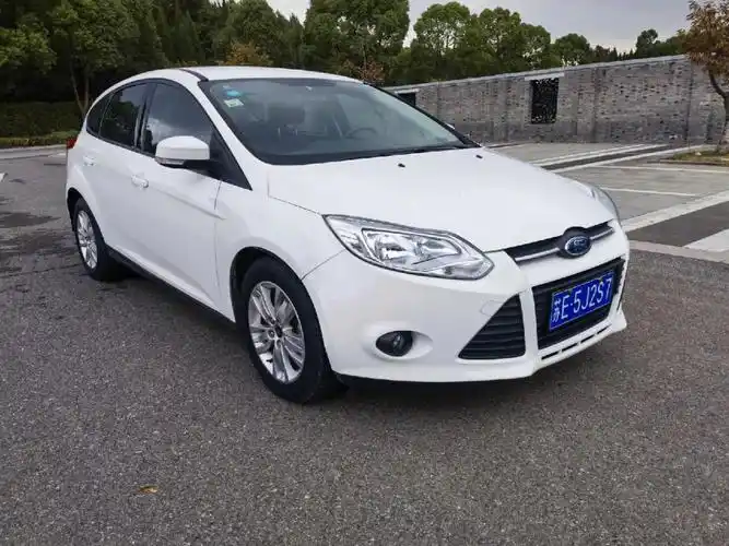 适合女生代步的小车车一台