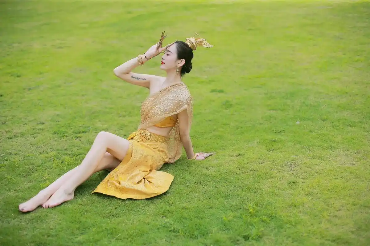 泰式傣族的照片没有变装可以点个赞嘛