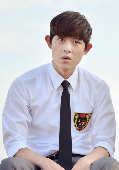 从而陷入三角关系的困境子豪76王子豪饰演技评分暂无简介与弟弟子杰