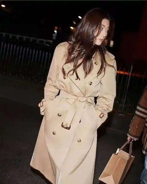 腰带要系好■"真空"既视感▓同时看秀get风衣穿搭公式