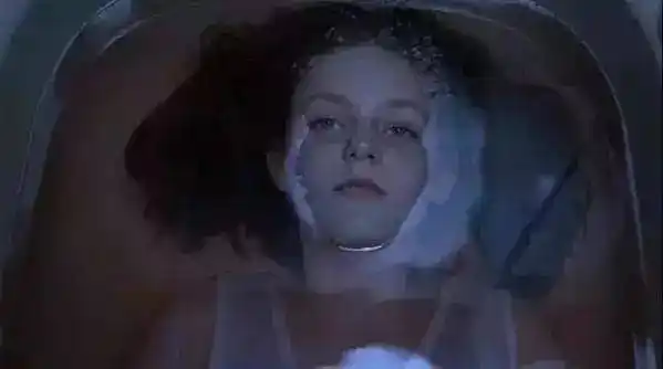 《处女之死》:潮湿的春季,我们需要一些荷尔蒙以及少女情怀