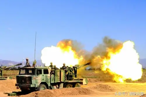 中国122毫米车载榴弹炮系统高清大图