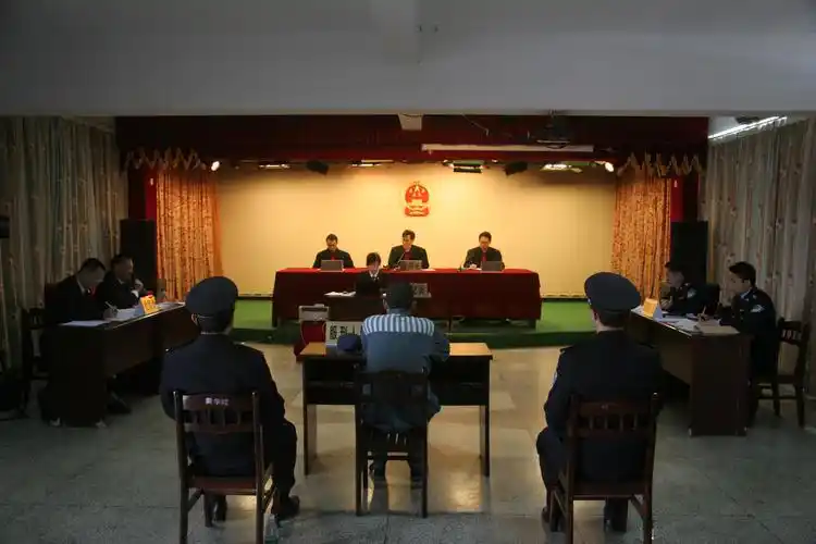 广东首次公开审理罪犯减刑案件