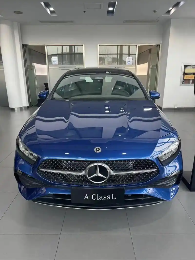 梅赛德斯奔驰a200l时尚运动海夜蓝色轿车 1.标配l2辅助 - 抖音