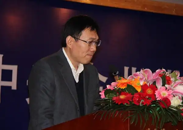 监督管理委员会新闻中心副主任,《国资报告》总编辑苏桂锋主持会议