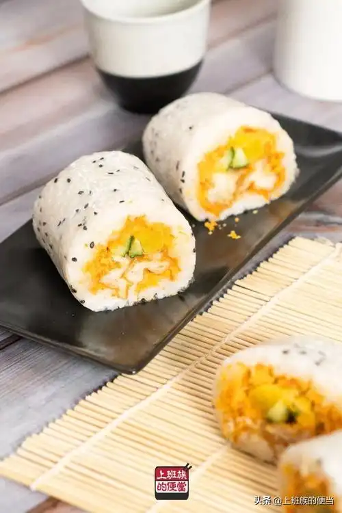 饭团的做法图解米饭做成饭团