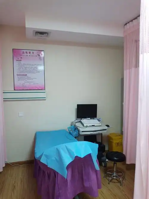 先进的设备,如腹腔镜,宫腔镜,阴道镜,心电监护系统,盆底康复治疗仪