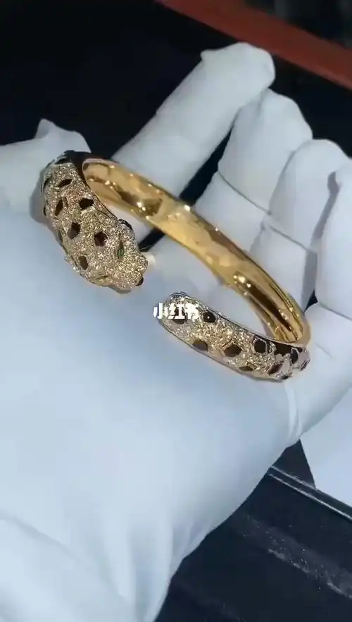 卡地亚新款豹子手镯