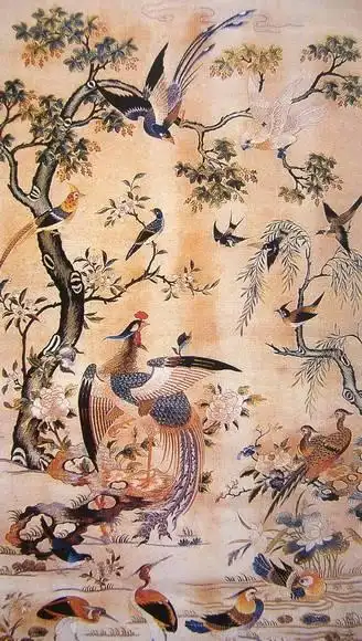 图1-4-5-32 粤绣《百鸟朝凤》