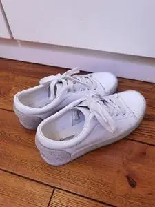 李宁爱心小白鞋 36码