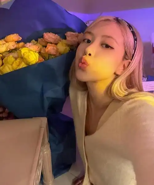 金发女郎朴彩英庆,温婉秀丽,可爱迷人!_高清图集_新浪网