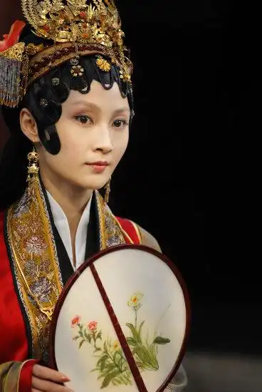 电视前沿 李少红版《红楼梦》专题 > 正文  新浪娱乐讯 新版《红楼梦