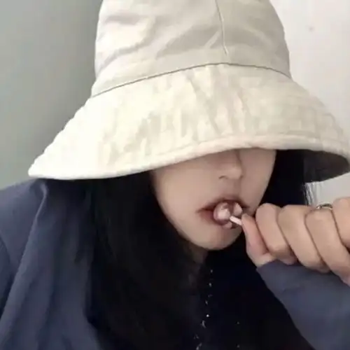 精选头像(女) - 司仪大人 - 图虫