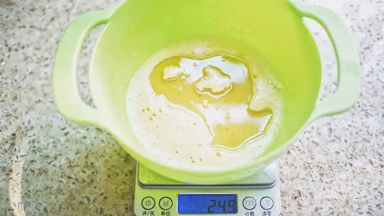 紫薯香芋蛋糕卷,加入25g a style=color:red;display:inline-block;