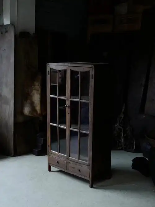 老玻璃书柜