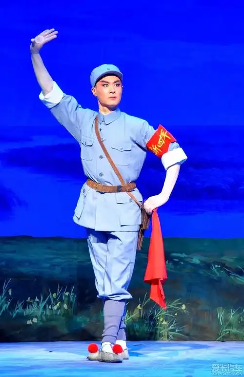 儿时的怀念--------革命现代京剧  沙家浜>>