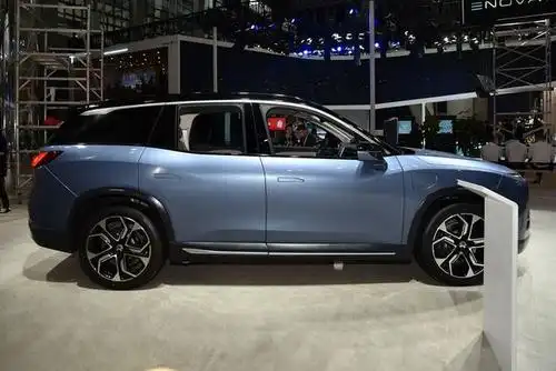 蔚来es8六座版上市 补贴前售45.6万元_东方汽车