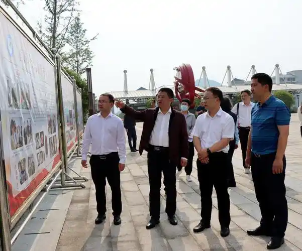 张樊到十堰竹溪竹山开展访企拓岗活动