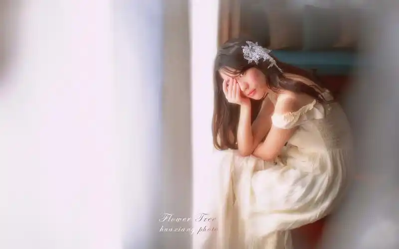 含情脉脉的女孩 高清壁纸5 - 1440x900