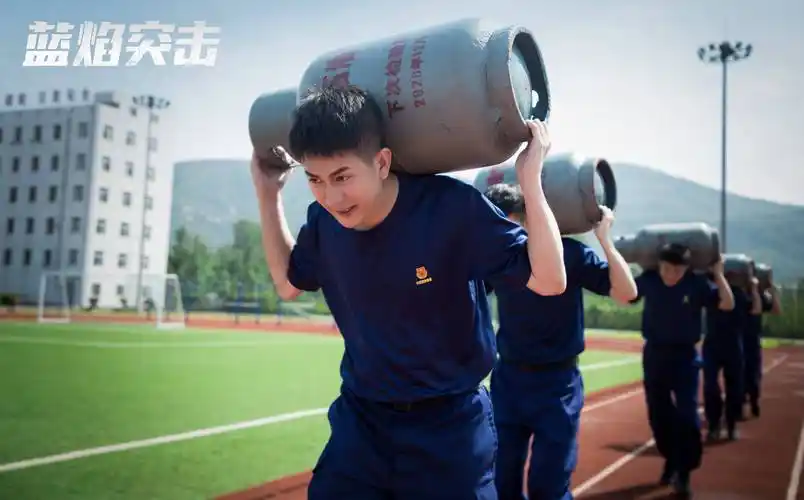 韩宇辰蓝焰突击热播铁血兵王纵横火场