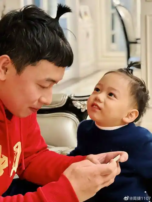 恭喜中国奥运5金王,女神妻子产女,保养仍无敌_周捷_邹凯_体操