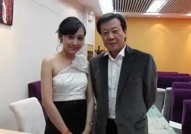 世勋的两房妻子住楼上楼下,和丈夫相处"和谐融洽"_崔瑶琪_许黎丹_孩子