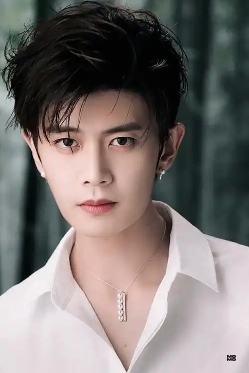 任嘉伦##任嘉伦桃花姬食品全球品牌代言人##tasaki中国区品牌代言人