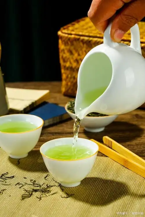 人生与茶的句子,人生犹如一壶茶,浮沉间尽显生命韵律