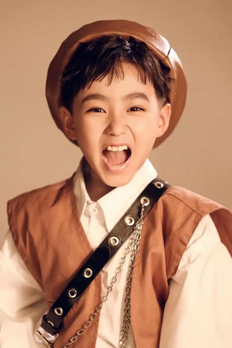 薛子洋,2015年2月15日,中国内地童星,喜欢篮球,钢琴,阳光帅气.