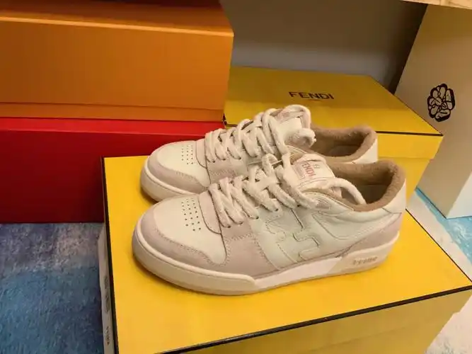 fendi鞋