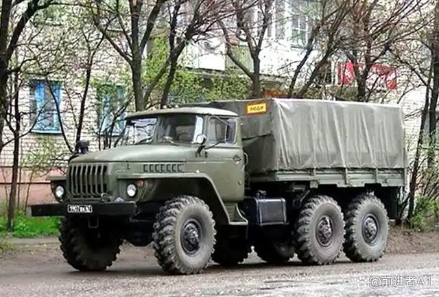 战火中的"老面孔":俄罗斯乌拉尔375型军用卡车