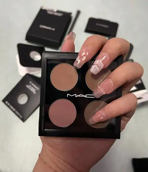 omega单颗,所以没有组在盘里,这盘最浅的色号是wedge一个棕色charcoal