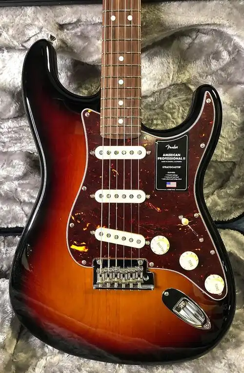 全新fender芬达美芬美标美专2代01139023942st美产专业电吉他定制款st