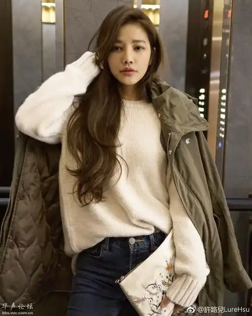 台湾网红许路儿40岁年龄18岁面孔