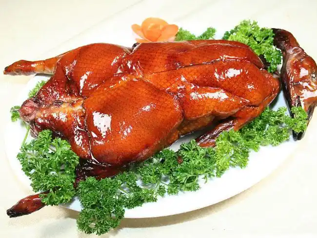 脆皮烧鸭-梧州特色烧味坊