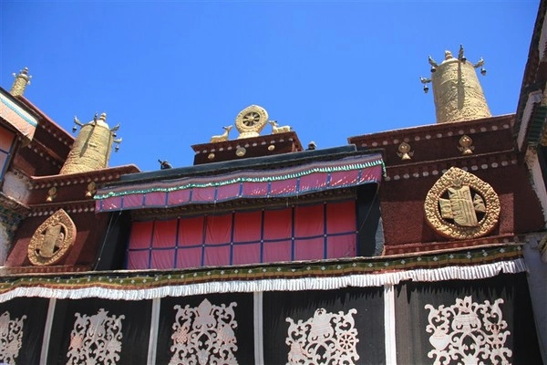 藏历四月十五日,为什么门巴族地区的所有寺庙都在念经祈祷?_百度知道