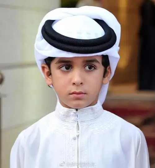 科学分析贴双胞胎小王子谁是哥哥谁是弟弟