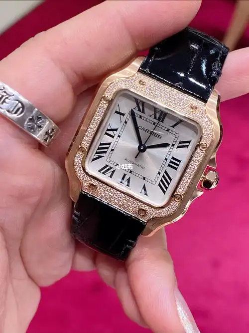 腕表中机芯最好的贵金属77钻石的衬托整体更加完美#卡地亚手表