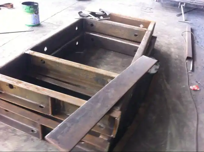 供应上海发电机组底座油箱日用油箱不锈钢油箱槽钢底座发电机油箱