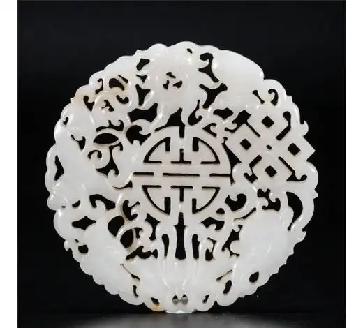 longevity character pattern round pendant 白玉镂空雕八宝寿字纹圆